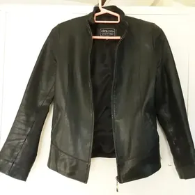 пиджак, куртка и комбинезон