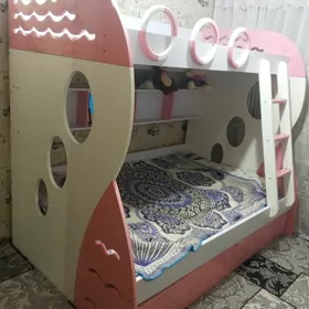 двухэтажная кровать