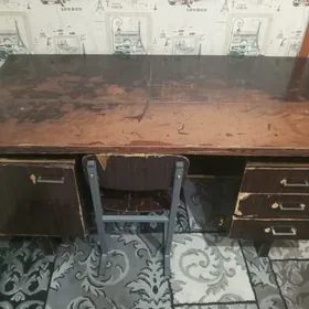 стол двух тумбовый стул