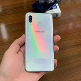 Samsung A40