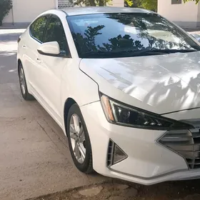 Hyundai Elantra 2020