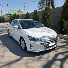 Hyundai Elantra 2020