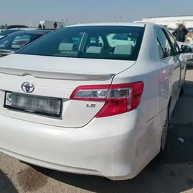 Toyota Camry 2014