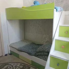кровать детская двухэтажная