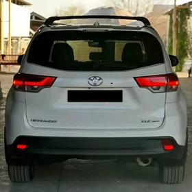 Toyota Highlander 2018