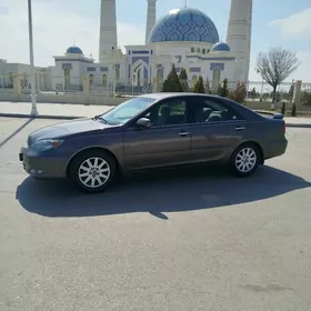 Toyota Camry 2004