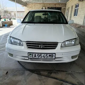 Toyota Camry 2001