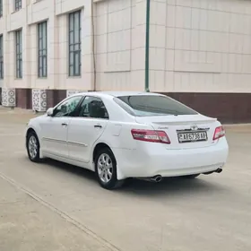 Toyota Camry 2010