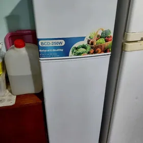 holodilnik super max