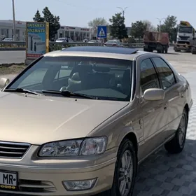 Toyota Camry 2000