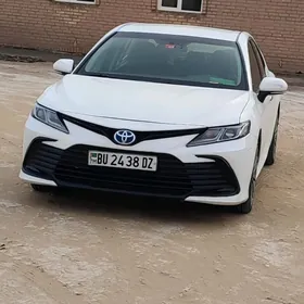Toyota Camry 2021