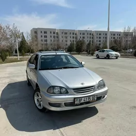 Toyota Avensis 2000