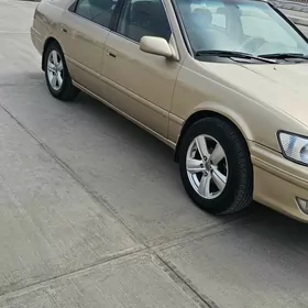 Toyota Camry 1997