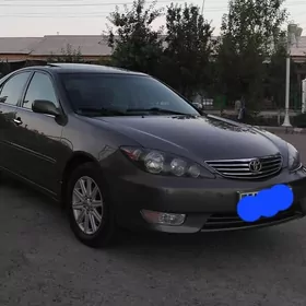 Toyota Camry 2005