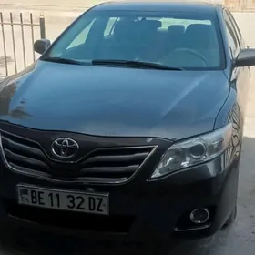 Toyota Camry 2010