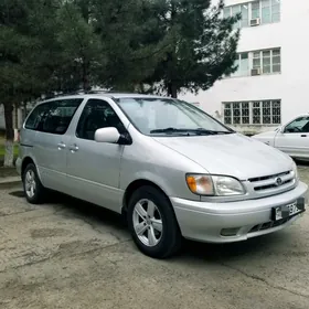 Toyota Sienna 2002
