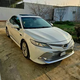 Toyota Camry 2018