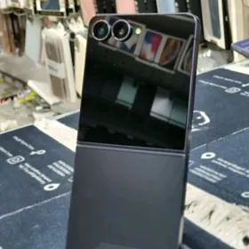 Zflip 7 256gb ram12 gara renk