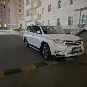 Toyota Highlander 2013