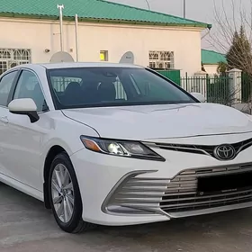 Toyota Camry 2023