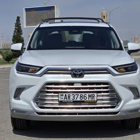 Toyota Grand Highlander 2024