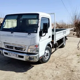 Mitsubishi Canter 2025