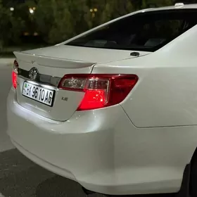 Toyota Camry 2014
