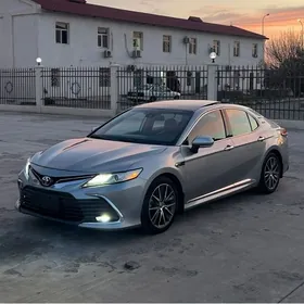 Toyota Camry 2020