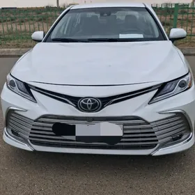 Toyota Camry 2020