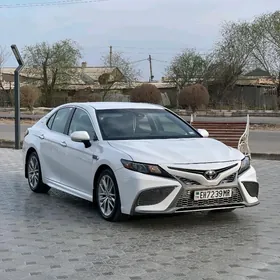 Toyota Camry 2023