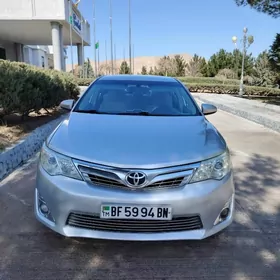 Toyota Camry 2014