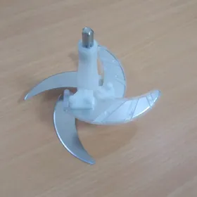 Blender we Kuhny Kombaýn Pyçak