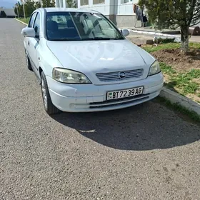 Opel Astra 2004