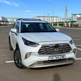 Toyota Highlander 2022