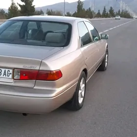 Toyota Camry 2000