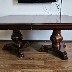 Стол деревянный (1,80х1.20)