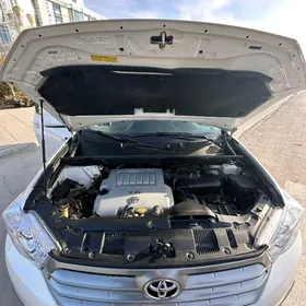 Toyota Highlander 2011