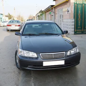 Toyota Camry 2001
