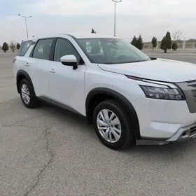 Nissan Pathfinder 2024