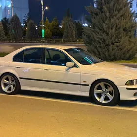 BMW E39 1998