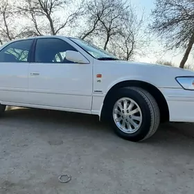 Toyota Camry 2000