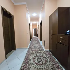 Wysokowoltnyý 2 etaz 4 komnat