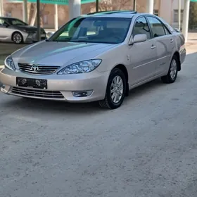 Toyota Camry 2004
