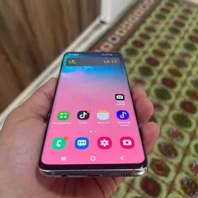 Samsung S10