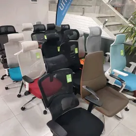 ARZAN BAHADAN  KRESLO-LAR