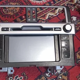 Toyota Land Cruiser Prado telewizor