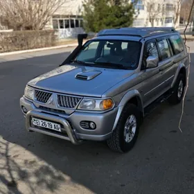 Mitsubishi Pajero 2009