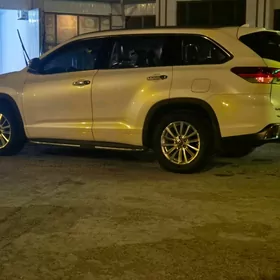 Toyota Highlander 2017