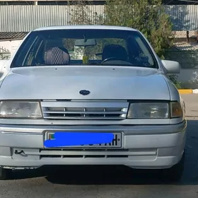 Opel Vectra 1989