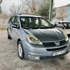 Toyota Sienna 2005